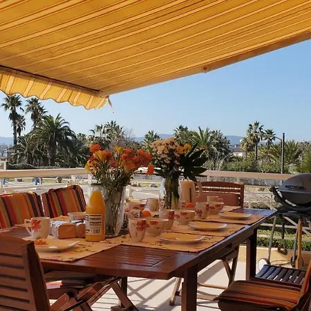 Port 1er Etage De Vue Sur Mer, 8-9 Pe Appartement *