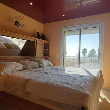 Port 1er Etage De Vue Sur Mer, 8-9 Pe Appartement Fréjus