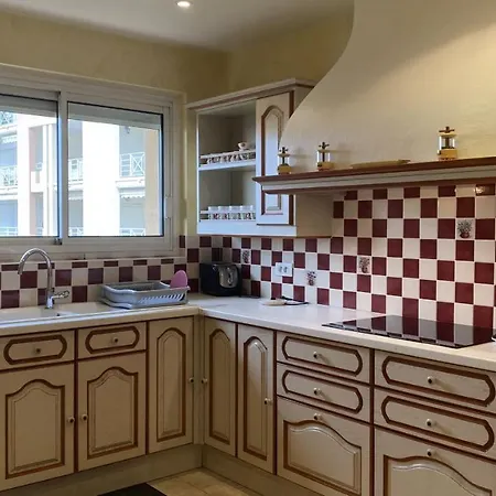 Port 1er Etage De Vue Sur Mer, 8-9 Pe Appartement *