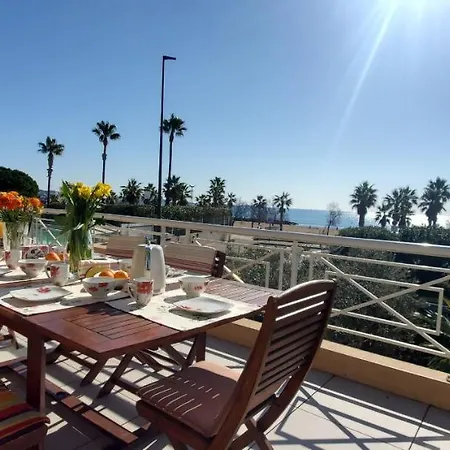 Port 1er Etage De Vue Sur Mer, 8-9 Pe Appartement *