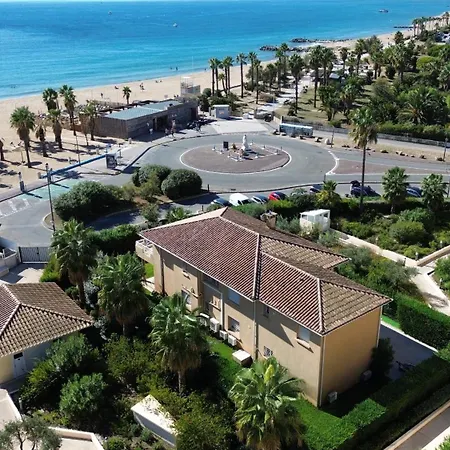 Port 1er Etage De Vue Sur Mer, 8-9 Pe *